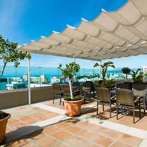 Monarque El Rodeo Hotell